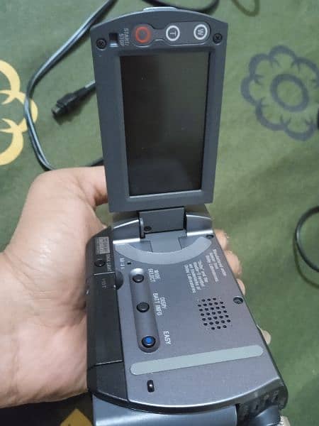 Sony DCR-SR-80 Handycam 1