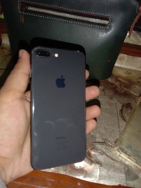 iPhone 8+ 0