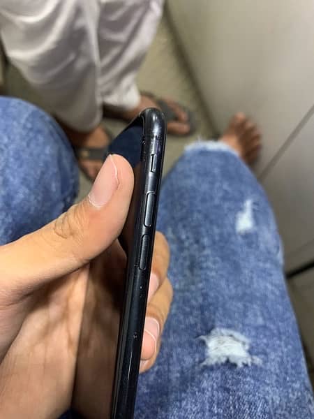 iphone 7 bypass 32GB Mate black colour 4