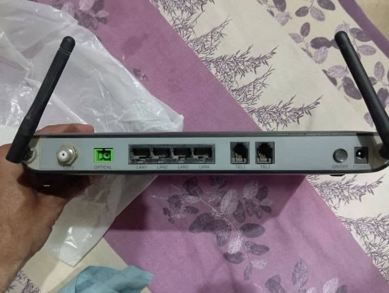 Huawei gpon /ebon/ catv  router for sale 2