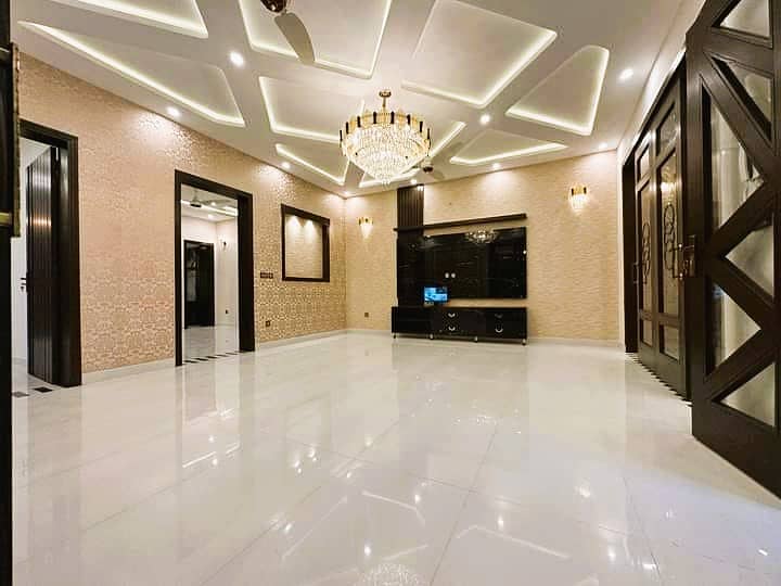 10 Marla House For Sale In Gulbahar Block Bahria Town Lahore 2