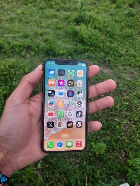 apple iphone xs 2