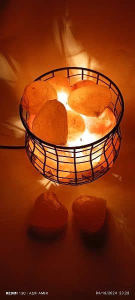 Himalayan Pink Rock Salt Iron Basket with Chunks 0