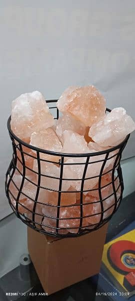 Himalayan Pink Rock Salt Iron Basket with Chunks 17
