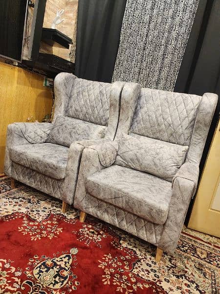 2 sofas chairs with Qushans 1