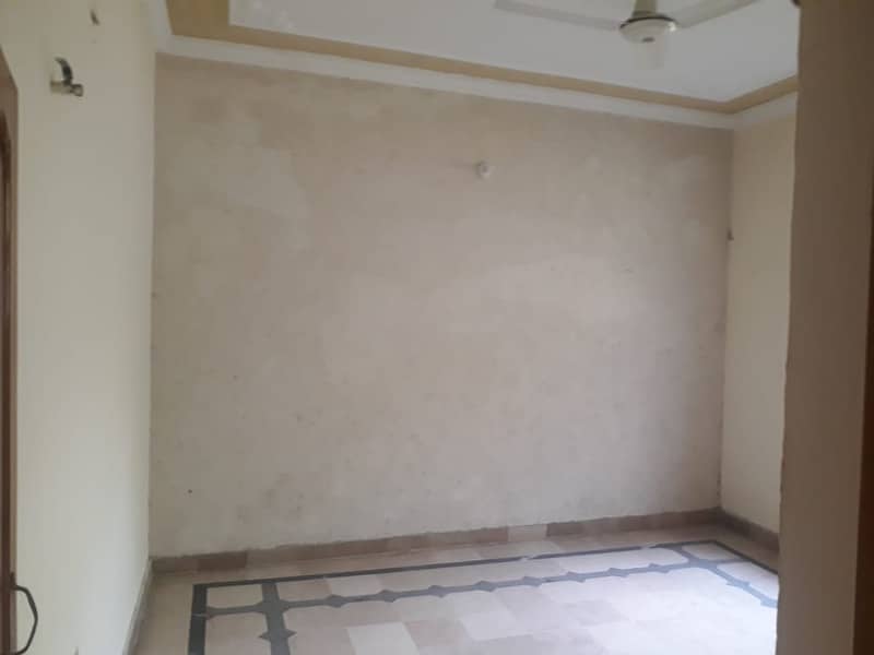 Single story pair 5.5 marla house for sale located at nawaz colony ideal near ideal homes 9