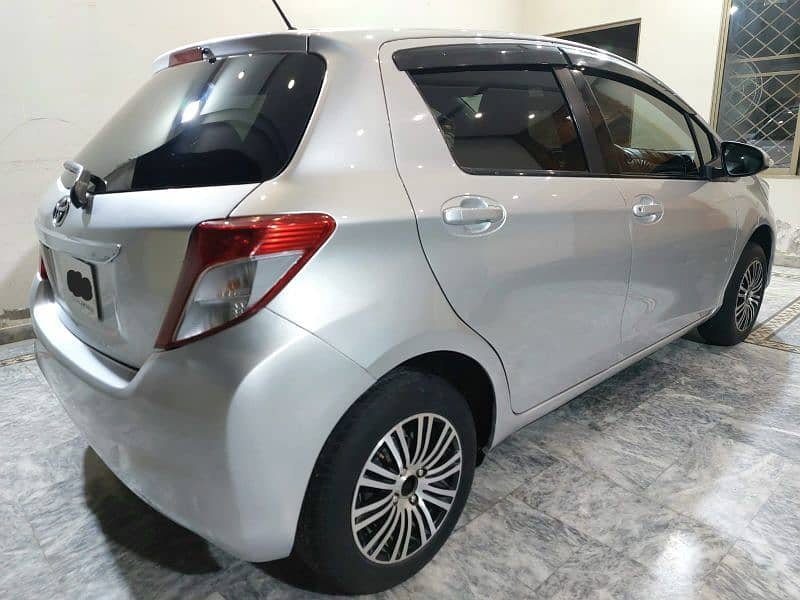 Toyota vits 2013 model imp 2017 Number to bumper genuine paint 6