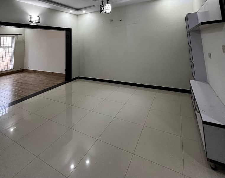 Ground portion available for rent in umer block Bahria town 1