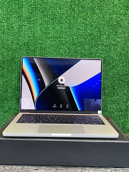 MacBook Pro M1 2021 14’inch 32/512 0
