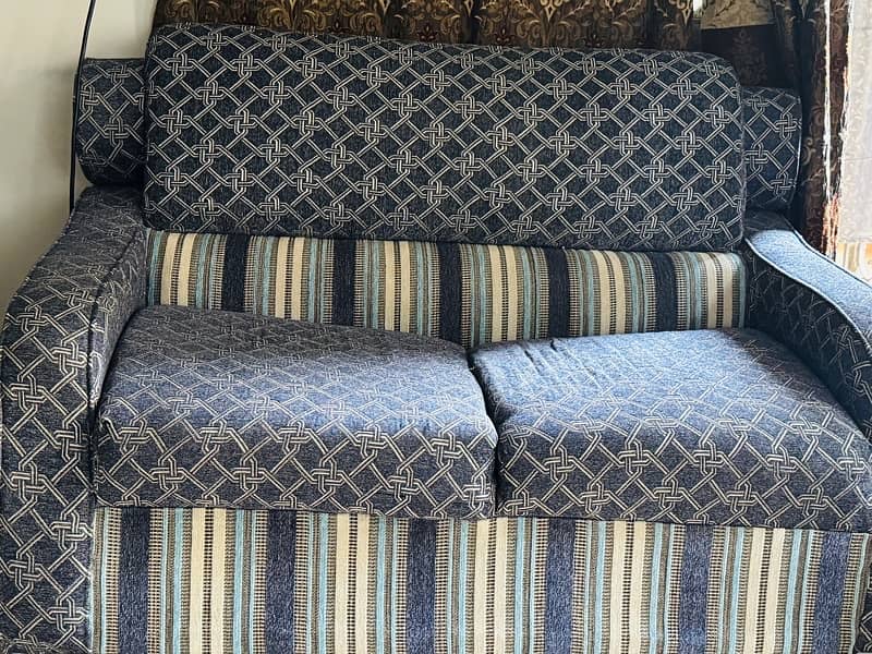 7 Seater Sofa in Good Condition 2