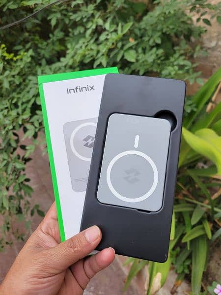 Infinix Wireless Charger Magsafe Magpower 1