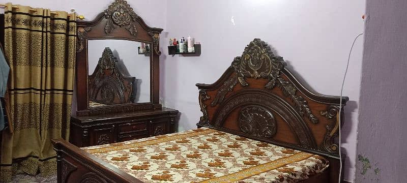 King Size bed with Dressing and side tables 4