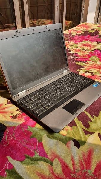 Hp leptop corei3 first genration 1