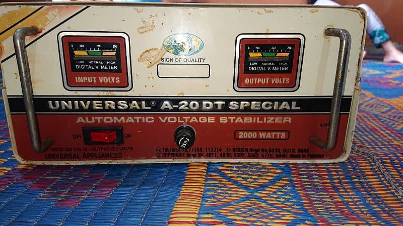 Universal Automatic Stablizer A-20 DT Special 2000 watts 2