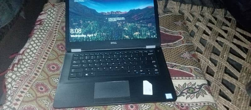 dell e5470  i5 6th laptop Dell with charger ddr4 Ram 8GB SSD 256 GB 10