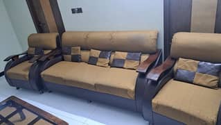 For Sale: 5-Seater Sofa Set
