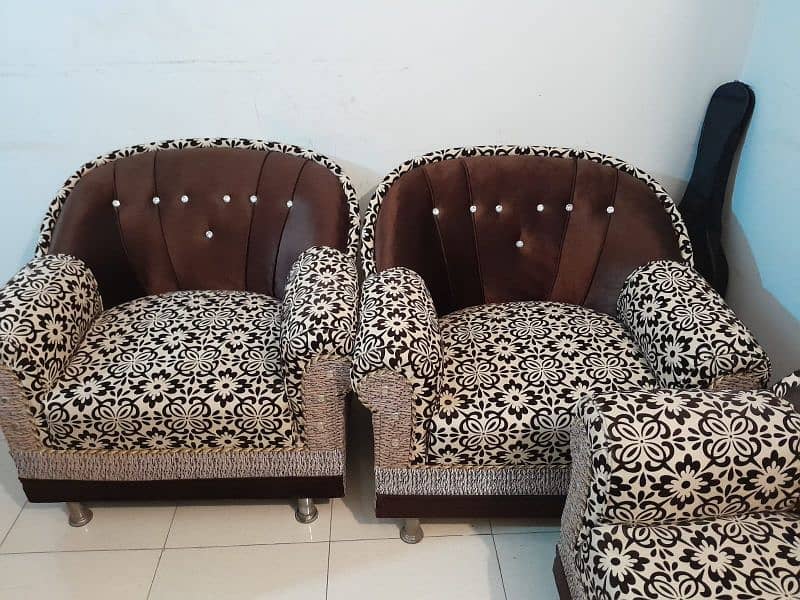 5 seater soft good condition 1