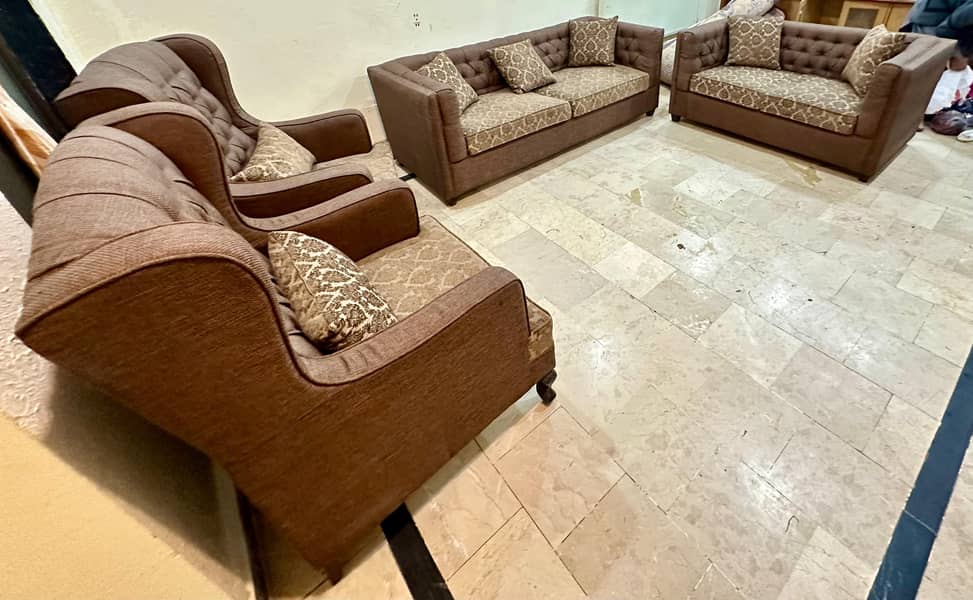 7 seater sofa set for sale. 1