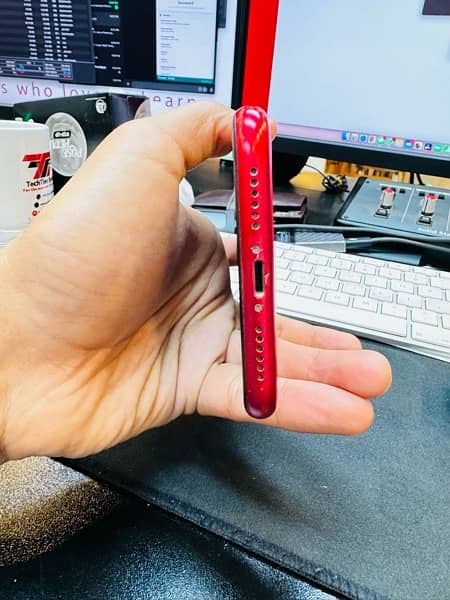 iPhone 11 256GB PTA Approved Red 1