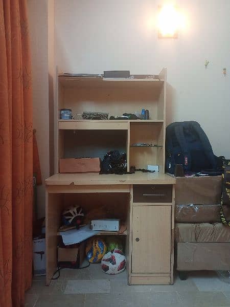 single bed, side table,cupboard, Study table for sale 2