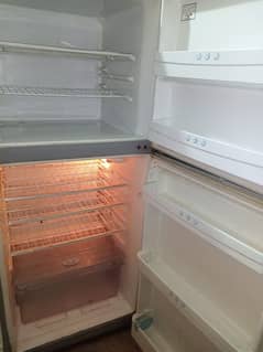 Haier medium size fridge excellent working condition