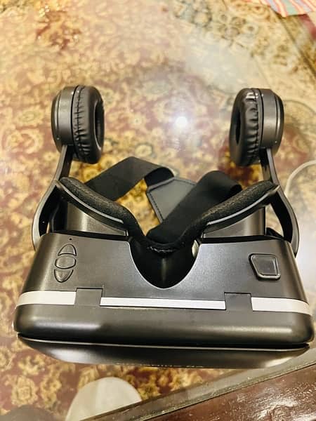 Vr shinecon 6th virtual reality  headset  with   earphones urgent sale 5