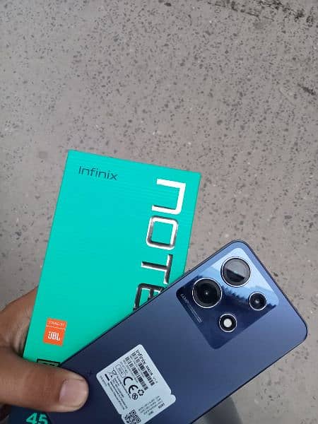 infinix note 30. . . . 8/256 condition 10/10 5