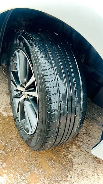 yakohama tyres 205/55 R16 with good condition in altis 1.6 car 4