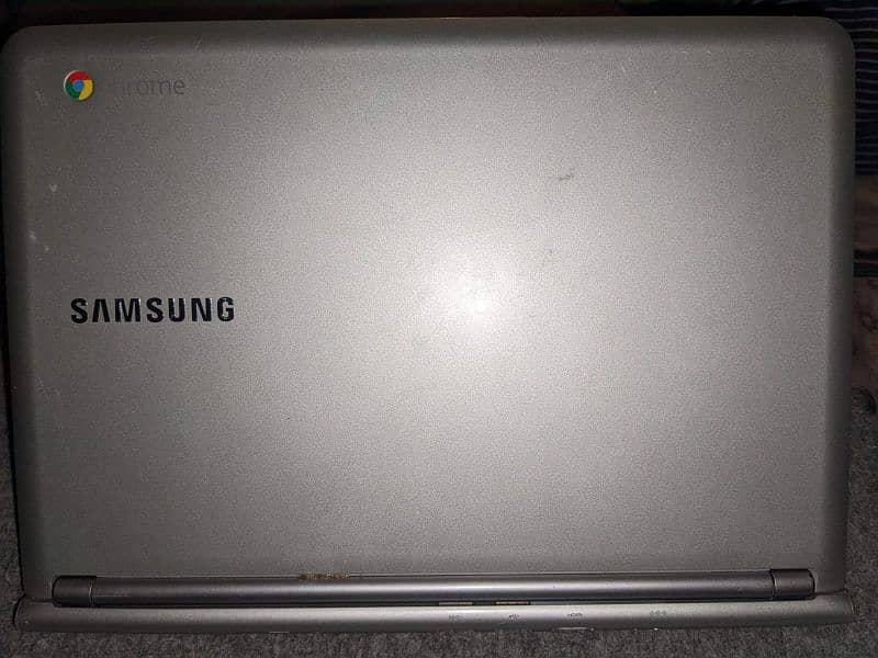 Samsung Chromebook in lush condition 2