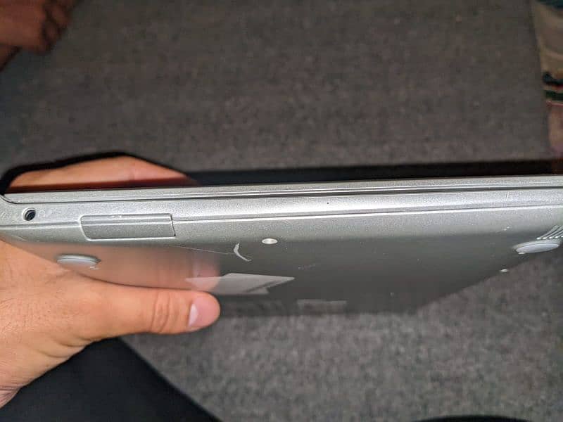Samsung Chromebook in lush condition 3