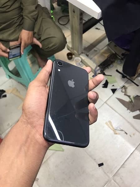 iPhone XR 64gb non approved all okay 2