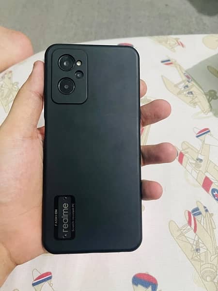Realme 9i with box and original charger + back cover 3