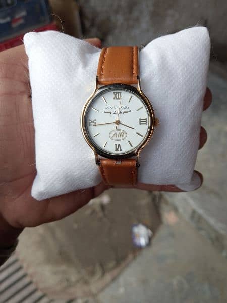 sab photos check kare Brande watches for mor details 03017938370 9
