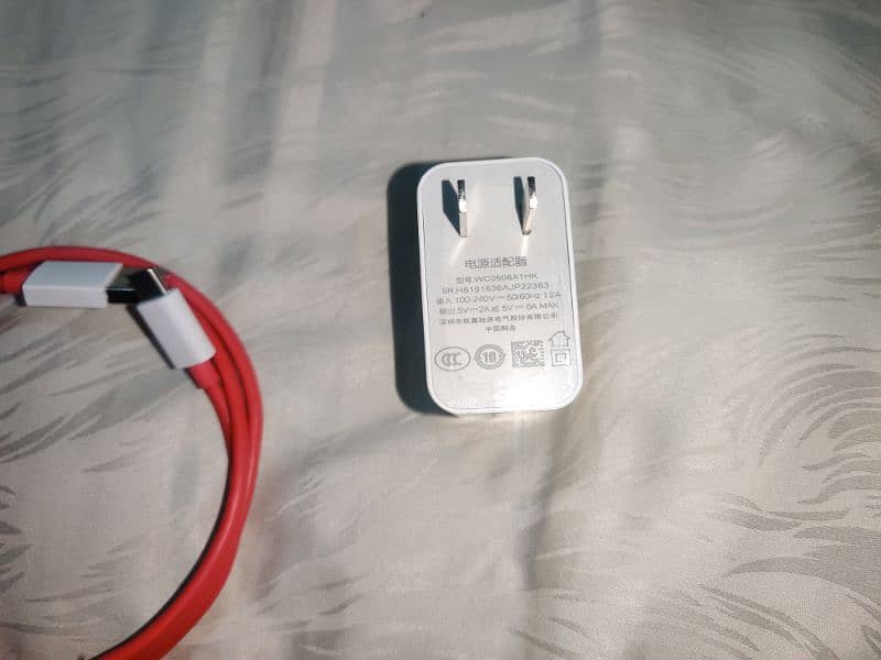 OnePlus fast charger 1