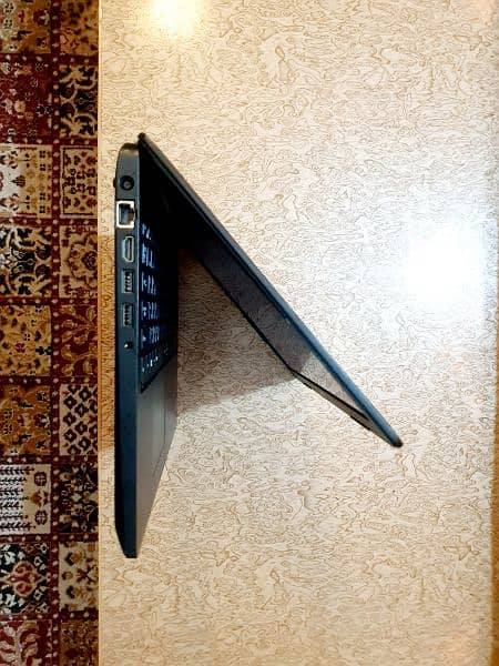 Laptop DELL i5, 7th Gen | Full HD | DDR4 | Slim 4