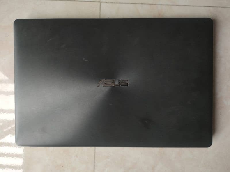 ASUS X Series X550CA 15.6" Touchscreen Notebook Intel 2117U 1.8GHz 3