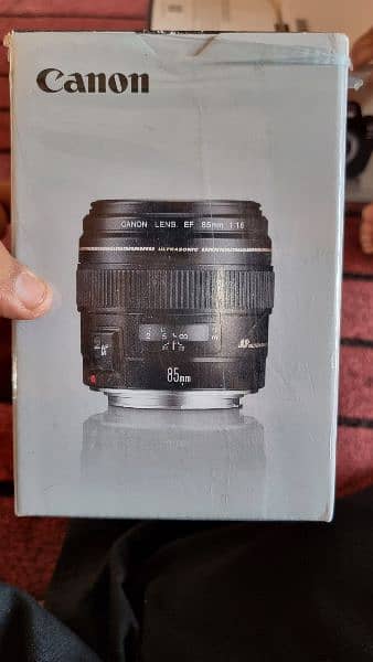 Canon EF 85mm f/1.8 USM For Sale 1