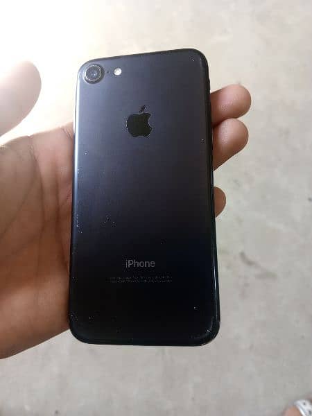 I phone 7 PTA approved 32 gb 0
