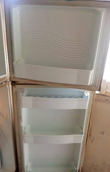 Refrigerator urgent sale 4