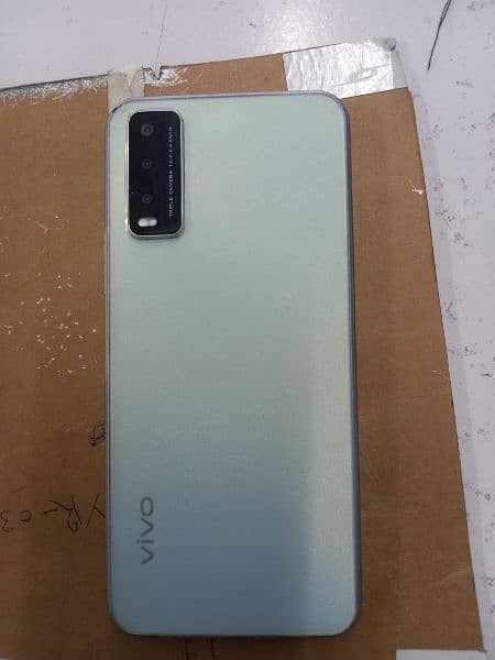 vivo y 20 4 64 onely mobile and charging condition 10by 10 1