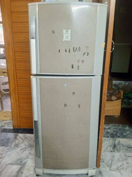 Dawlance Refrigerator 12 CFT is for sale 2