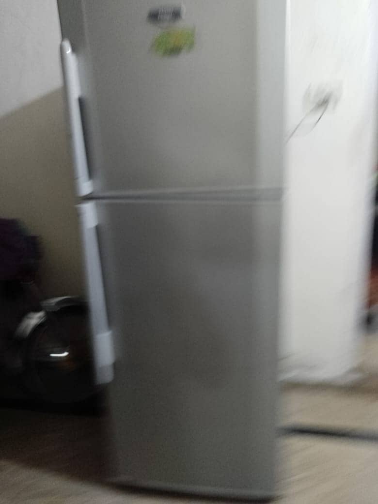 I am selling my Haier large size refrigerator 5