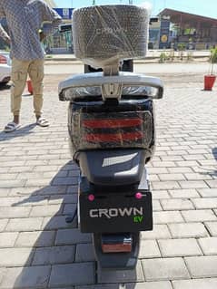 Crown EV Scotty (80 km on full charge) electric scotty