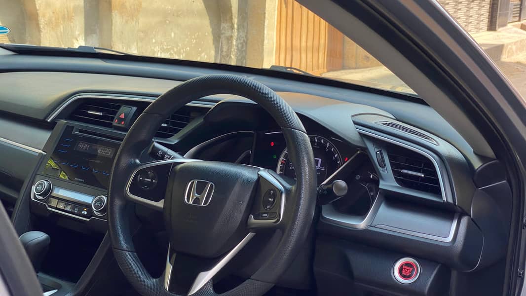 Honda Civic Oriel 2019 Red meter 9