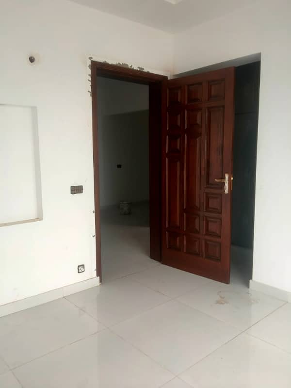 10 Marla Full House Available For Rent In IEP Engineers Town Sector A 17