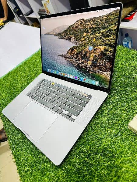 Apple MacBook  Pro 2019
(TOUCHBAR) 16 INCHES 

With Magic  Keybord 2