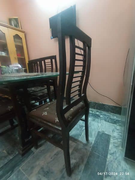 Dining Table with 6 chair 8