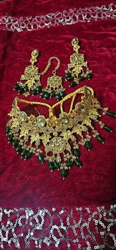 Antique bridal jewellery set for wedding