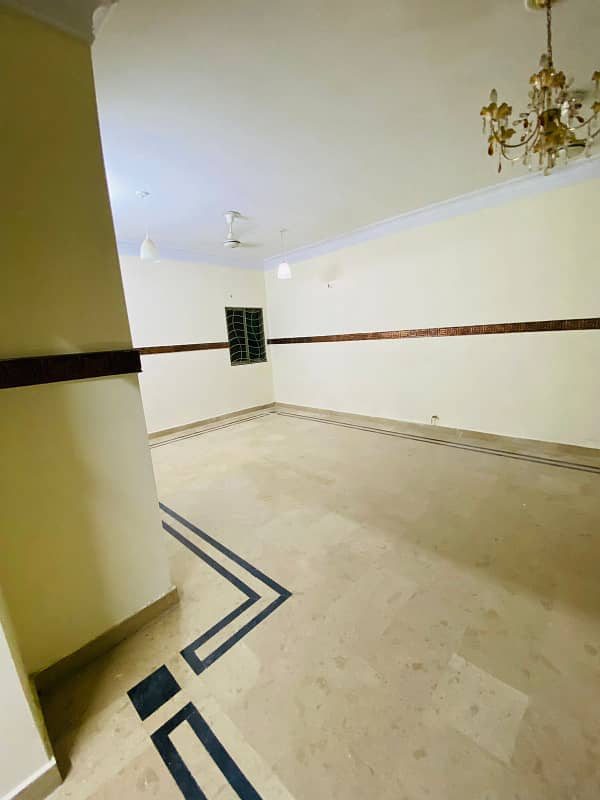 Three Bed Apartment Available For Rent In F-11 Markaz 1