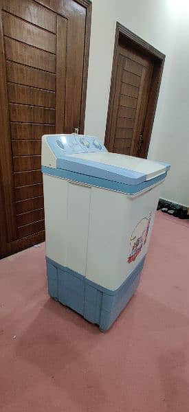 big washing machine with very good condition 2